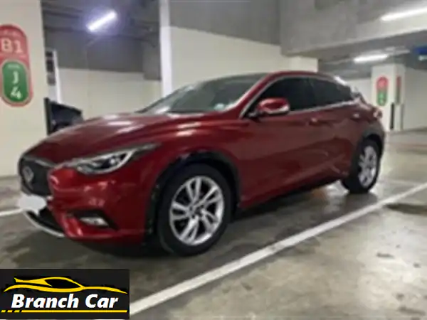 Infiniti Q30 مميزة للبيع في دبي - بحالة ممتازة! (استخدام أنثى)