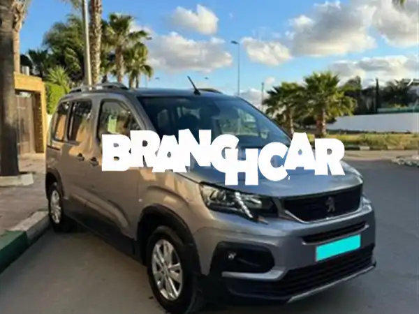 بيجو ريفتير 2020 ديزل - حالة ممتازة - رباط