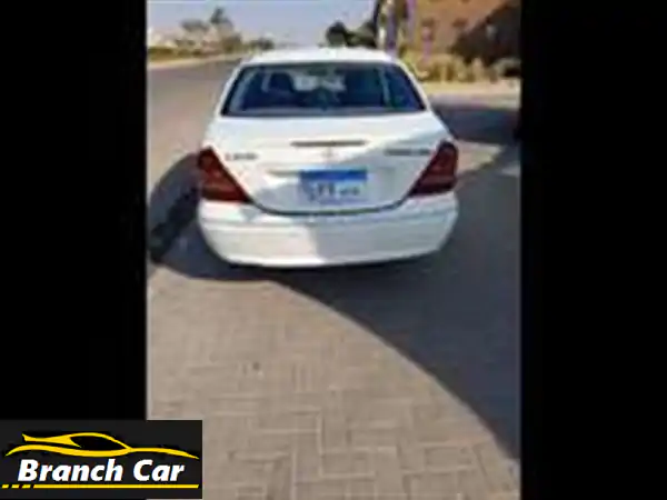 مرسيدس C200 موديل 2002 بحالة ممتازة - فرصة لا تُفوّت!