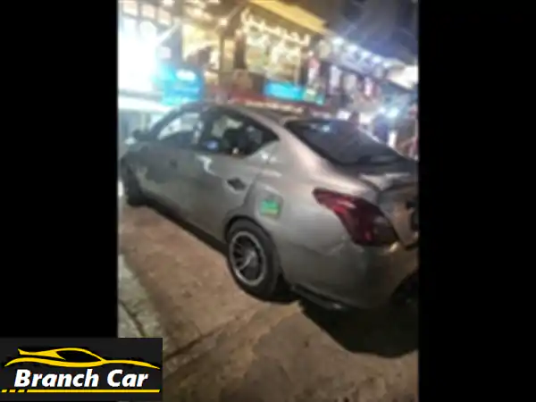 نيسان صنى 208