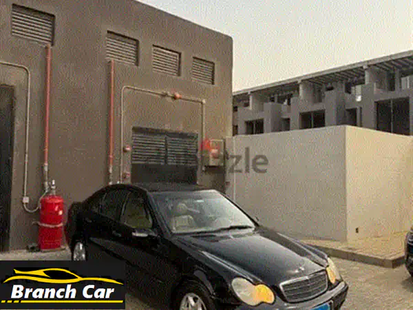 مرسيدس بنز C180 2009 - فابريكا بحالة ممتازة! فرصة لا تُفوّت!