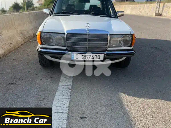 مرسيدس بنز 200 W123 موديل 1979 - قطعة فنية كلاسيكية للبيع!