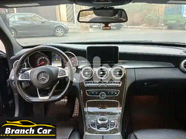 مرسيدس بنز C63 AMG 2010 - قطعة فنية على عجلات! (عداد 60,000 ميل فقط)