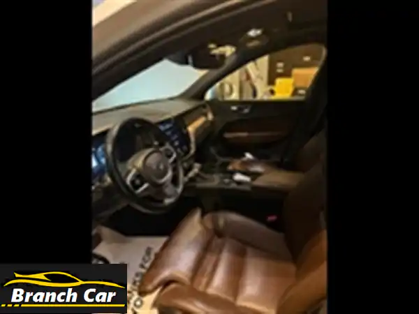 فولفو XC60 2021 بحالة ممتازة - فرصة لا تُفوّت!