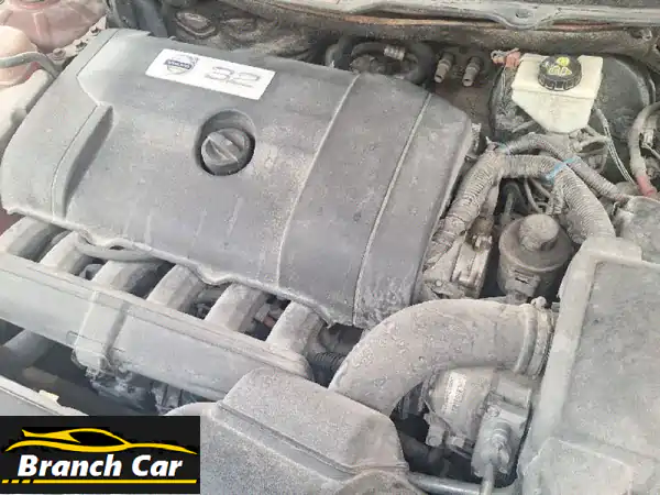 فولفو XC90 2011 حمراء فاخرة -  سعر مميز!  (خليجي، 7 ركاب)