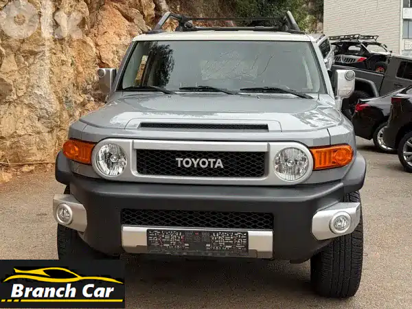 تويوتا FJ Cruiser 2017 بحالة ممتازة - مالك واحد -...