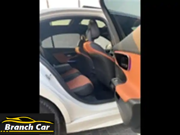 مرسيدس C180 AMG 2023 -  فخامة ألمانية بلمسة رياضية! (عداد 21,000 كم فقط!)