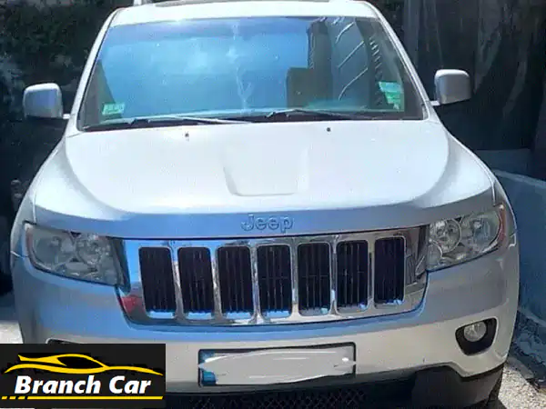 جيب جراند شيروكي Hemi V8 2011 - بحالة ممتازة! فرصة لا تُفوّت