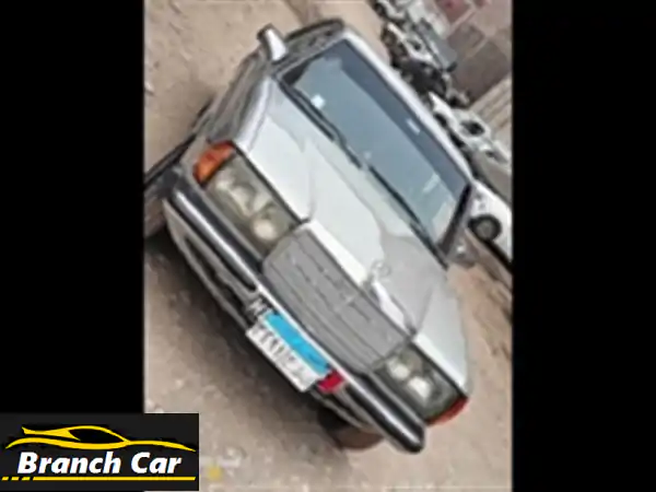 مرسيدس بنز E200 W123 (1977) - كلاسيكية أنيقة بحالة...