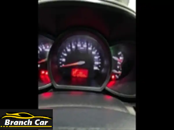 كيا ريو 2015 بحالة ممتازة - اقتصادية ومريحة! (13701 كم)