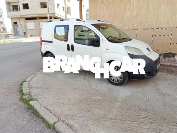 بيجو عائلية أو تجارية: اقتصادية، رحبة، وآمنة بسعر...