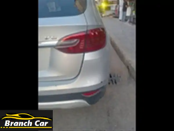 بريليانس V5 2015 - فابريكة من الخارج، بحالة ممتازة!...