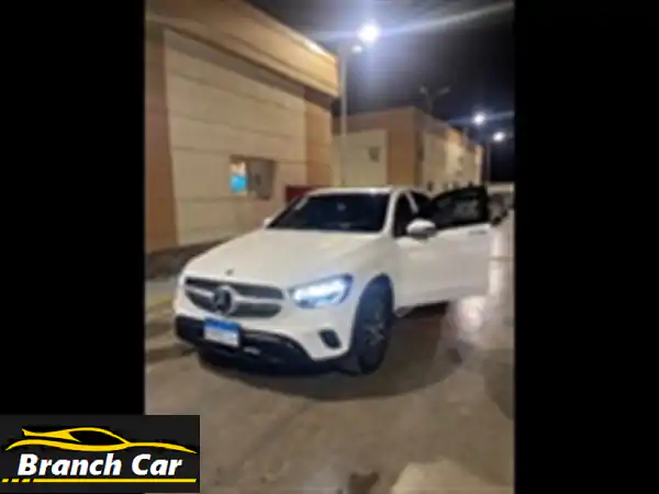 مرسيدس GLC 300 2020 بحالة ممتازة! ✨  (الشيخ زايد)