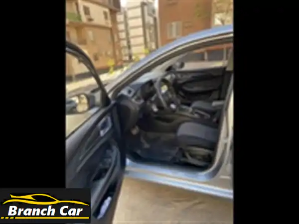 MG 5 2024: سيارة فابريكة بالكامل - تجربة قيادة لا تُقاوم!