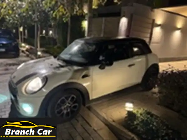 Mini Cooper 2021: تجربة قيادة لا تُنسى مع وكيل I drive الجديد!