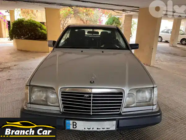 مرسيدس بنز C-Class 300 CE كلاسيكية للبيع - فرصة لا تُفوّت!