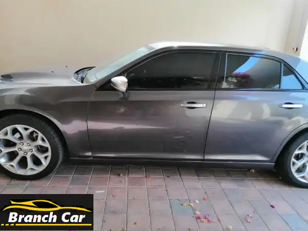 كرايسلر 300C خليجية 2019 - أنيقة وقوية، مع إصلاح...