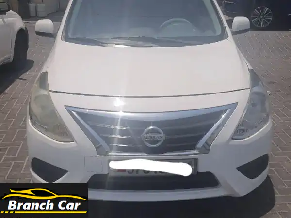 🚗 نيسان بيضاء 2016 ✨ بحالة ممتازة! أول يد!  فرصة...