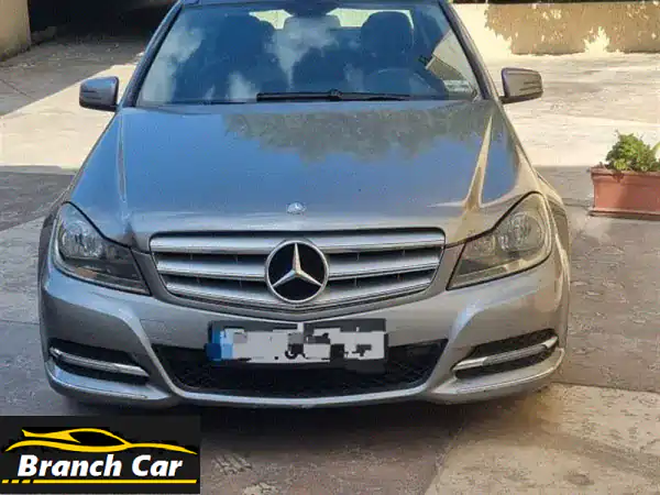 مرسيدس بنز C180 موديل 2012 بحالة ممتازة - فرصة لا تُفوّت!