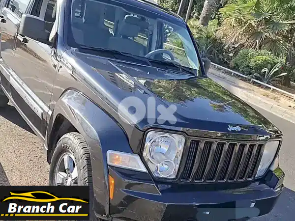جيب ليبرتي 2008 سوداء بحالة ممتازة - فرصة لا تُفوّت!