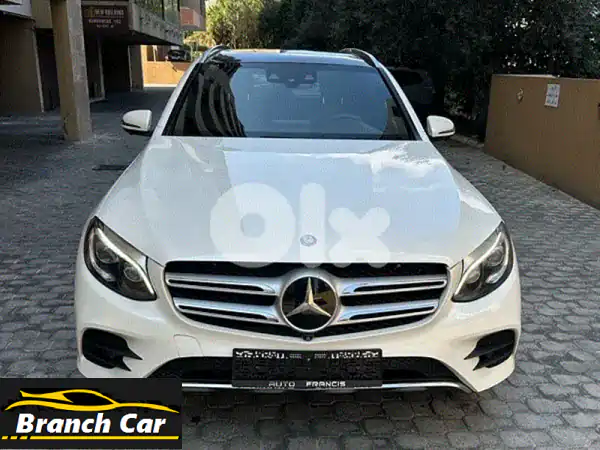 مرسيدس GLC 300 AMG Line 4MATIC 2017 بيضاء -  رفاهية...