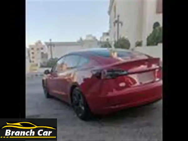 تسلا موديل 3 2022 (حالة ممتازة) - فرصة لا تُفوّت في عمان!