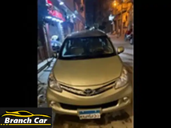 تويوتا أفانزا 2015 بحالة ممتازة - مالك أول - عائلية!