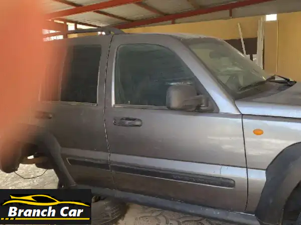 جيب 2005 بحالة ممتازة - فرصة لا تُفوّت بـ 3000 درهم فقط!