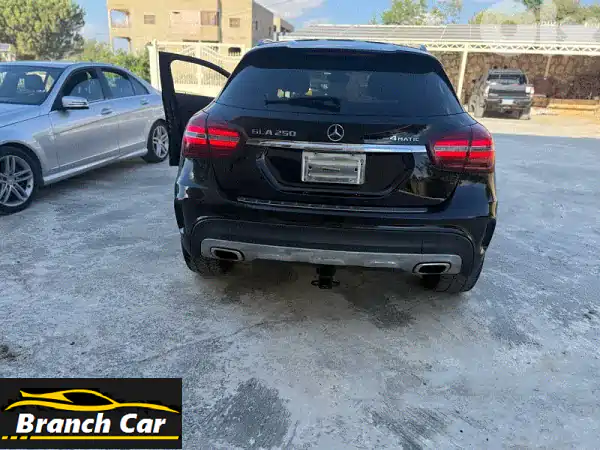 مرسيدس بنز GLC 2018 AMG -  فخامة لا تُقاوَم! (واتساب فقط)