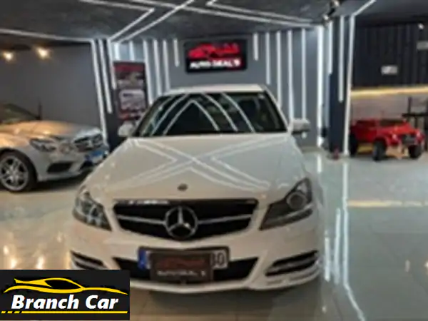 مرسيدس C180 Elegance 2013 - بيضاء، خليجية، بحالة...