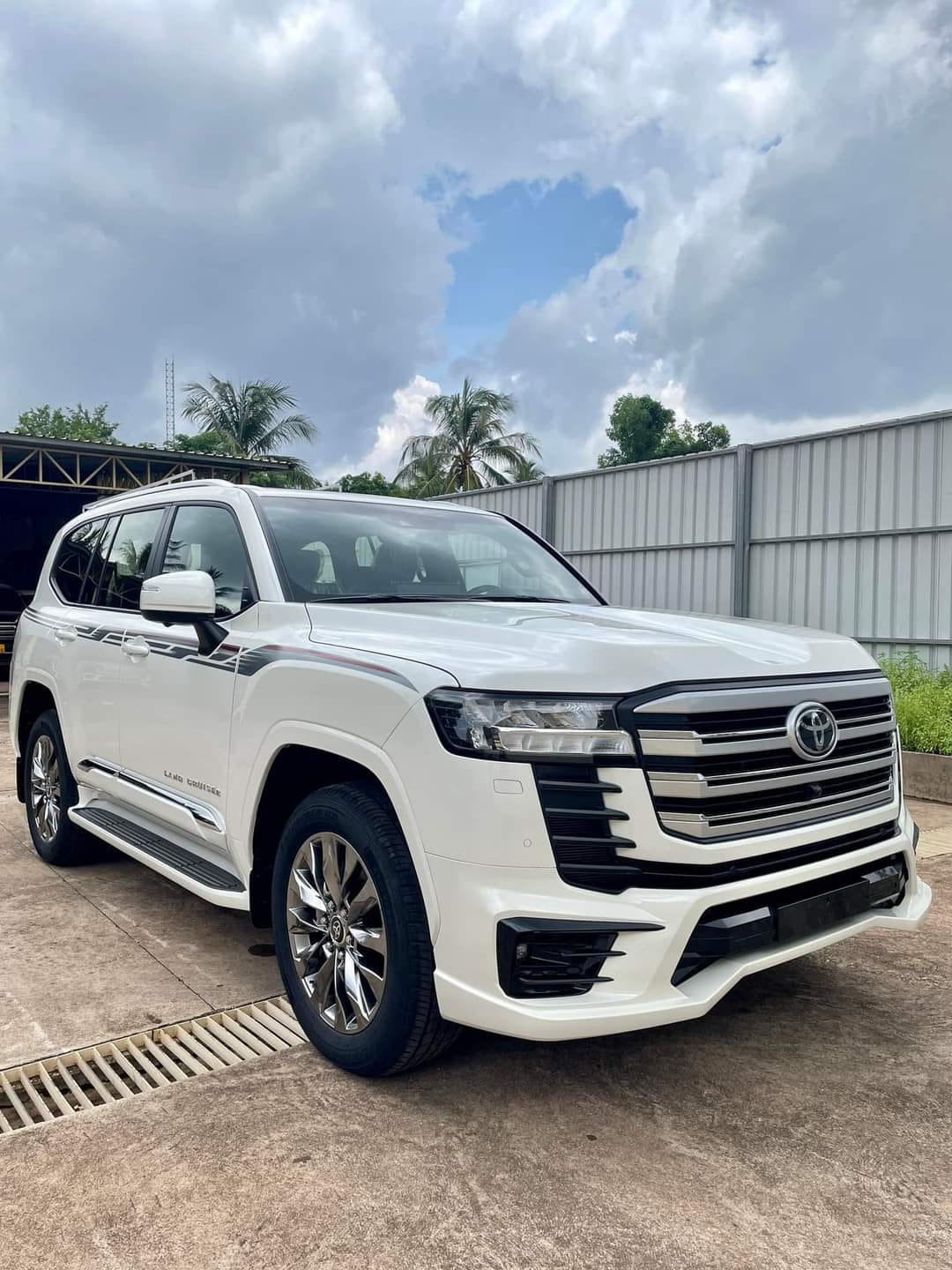 Toyota Land Cruiser Rental with Driver | Luxury SUV Chauffeur Service