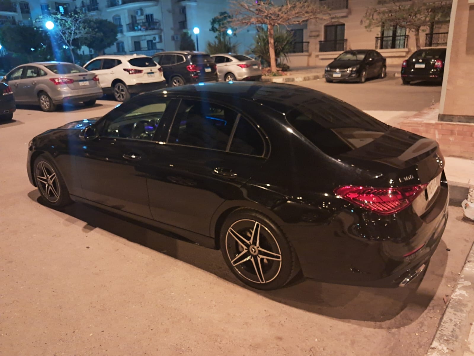 Rent with Chauffeur: Mercedes C180 Executive Airport Drop-off – Exclusive Offers!