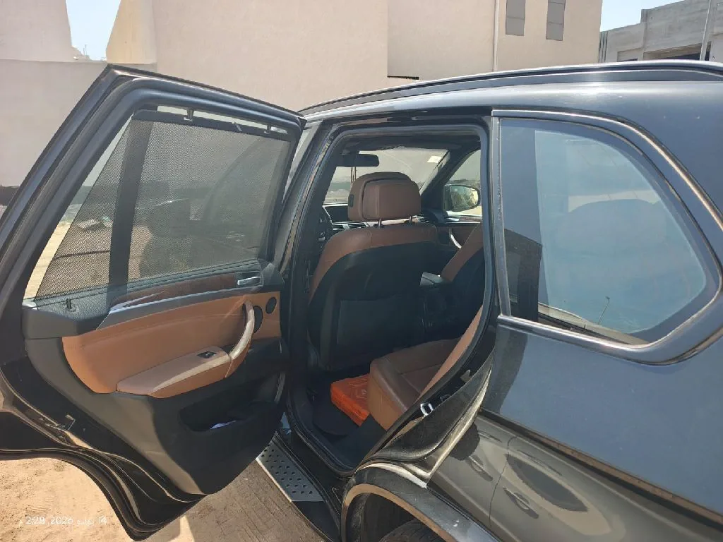 بي إم دبليو X5 2009 محرك V8 بحالة ممتازة