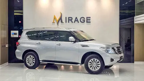 20AED99,000premiumNissanPatrolSENISSAN - PATROL - SE - V 6 CYLINDERS - GCC SPECS - 2019 MODEL - SILVER COLOR201960,000 kmLeft HandGCC...