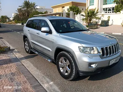 6AED24,000premiumJeepGrand CherokeeLimited2011 JEEP GRAND CHEROKEE V6 - LIMITED - GCC SPECS - FULL OPTIONS2011179,653 kmLeft HandGCC...