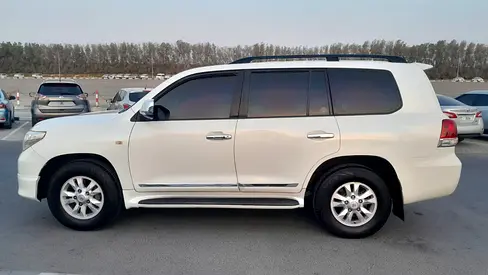 20AED39,999premiumToyotaLand CruiserGXRToyota Land Cruiser GXR 2009 | GCC Specs | Well Maintained2009320,513 kmLeft HandGCC SpecsSaif...