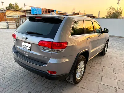 15AED36,000premiumJeepGrand CherokeeLaredoJeep Grand Cherokee Laredo 2018 | GCC Specs | Well Maintained2018108,000 kmLeft HandGCC...