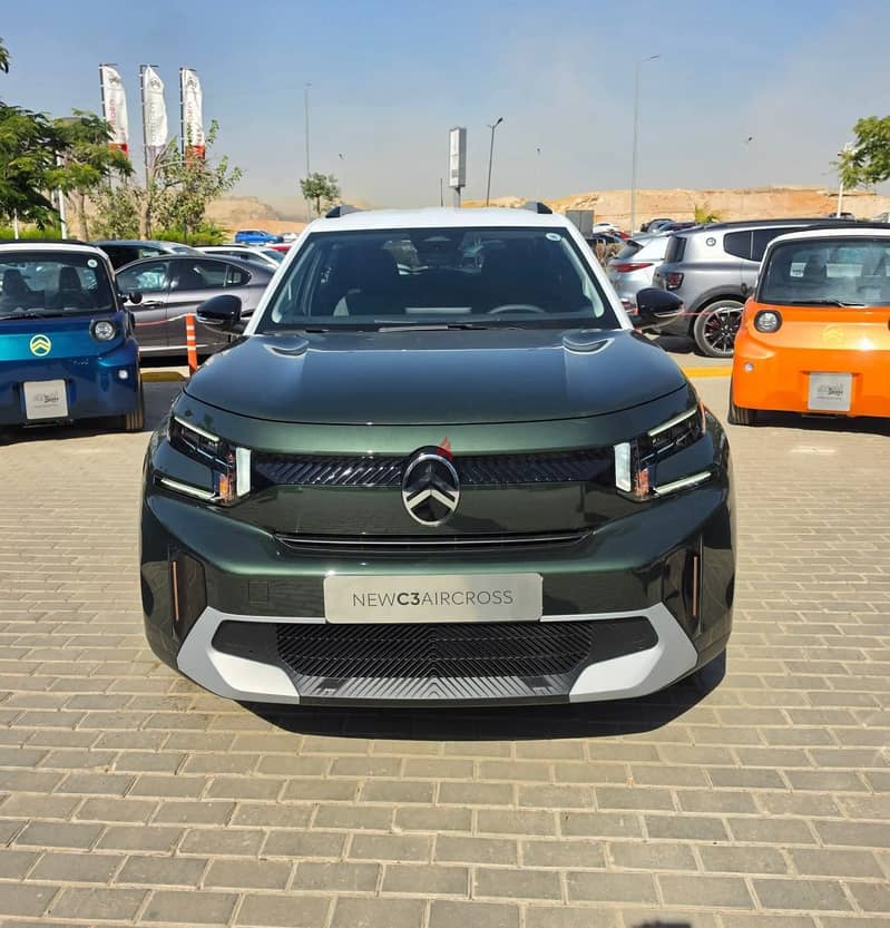 ستروين سيتروين Citroen C4 من الموزع المعتمد الاحمدي موتورز احسن سعر في مصر