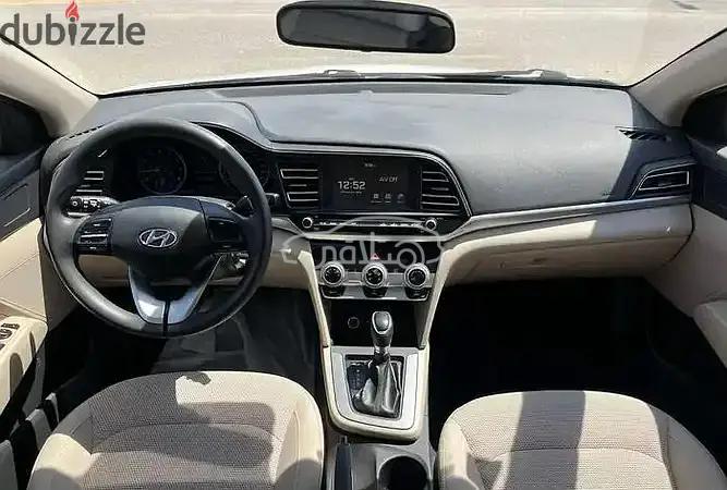 هيونداي إلنترا 2020 للبيع الرياض