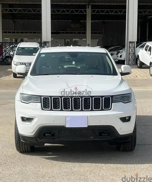 جيب جراند شيروكي 2018 للبيع الرياض