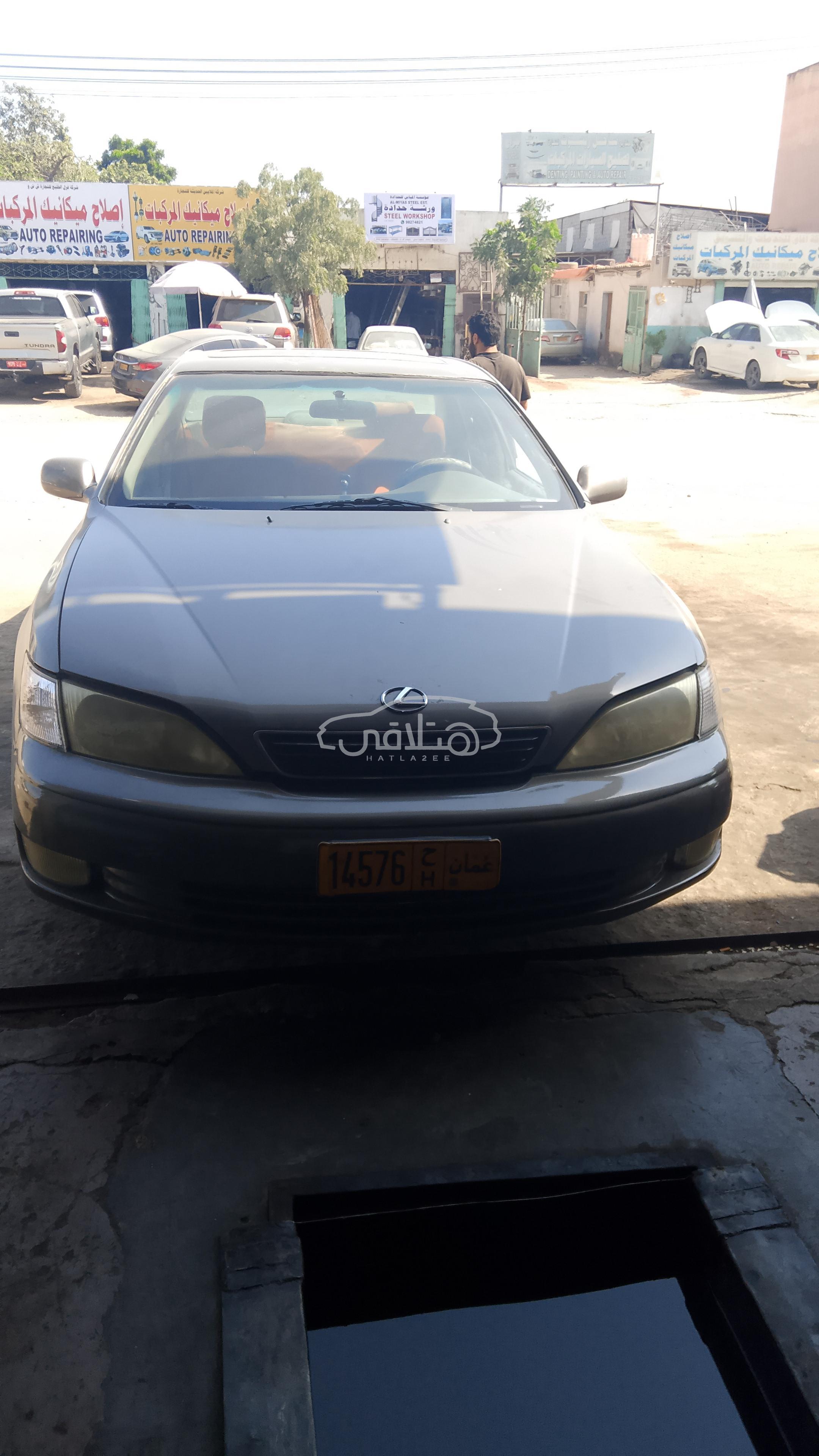 لكزس ES 300 1998 للبيع صلالة