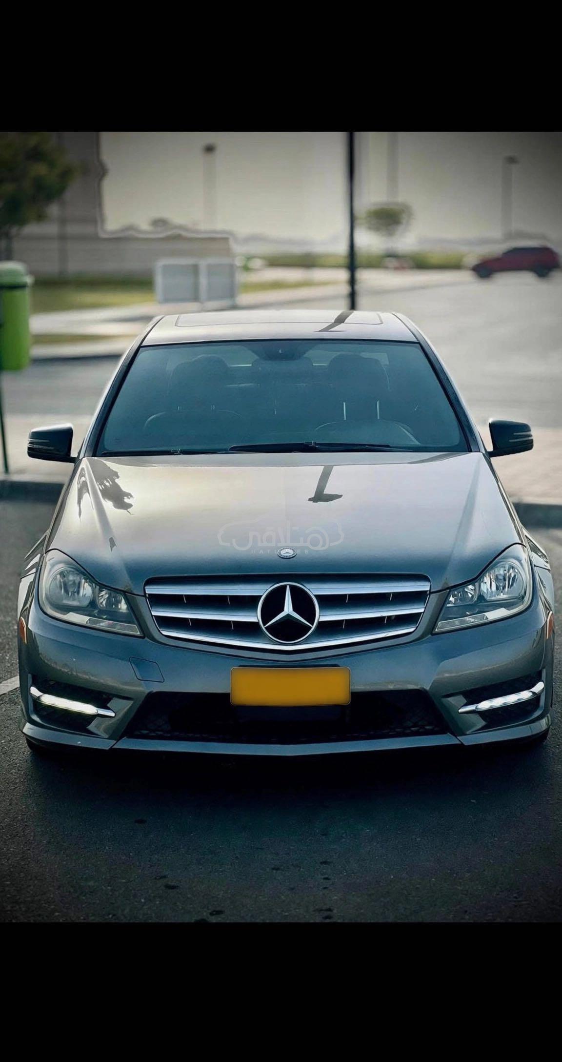 مرسيدس C 300 2012 للبيع العذيبة