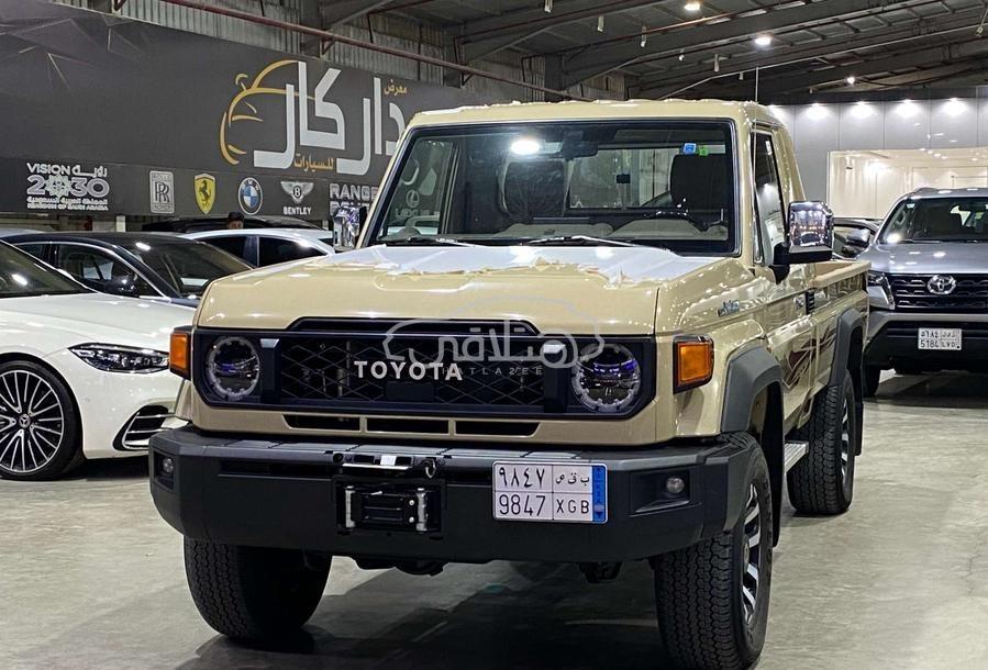 تويوتا لاند كروزر 2025 للبيع الرياض