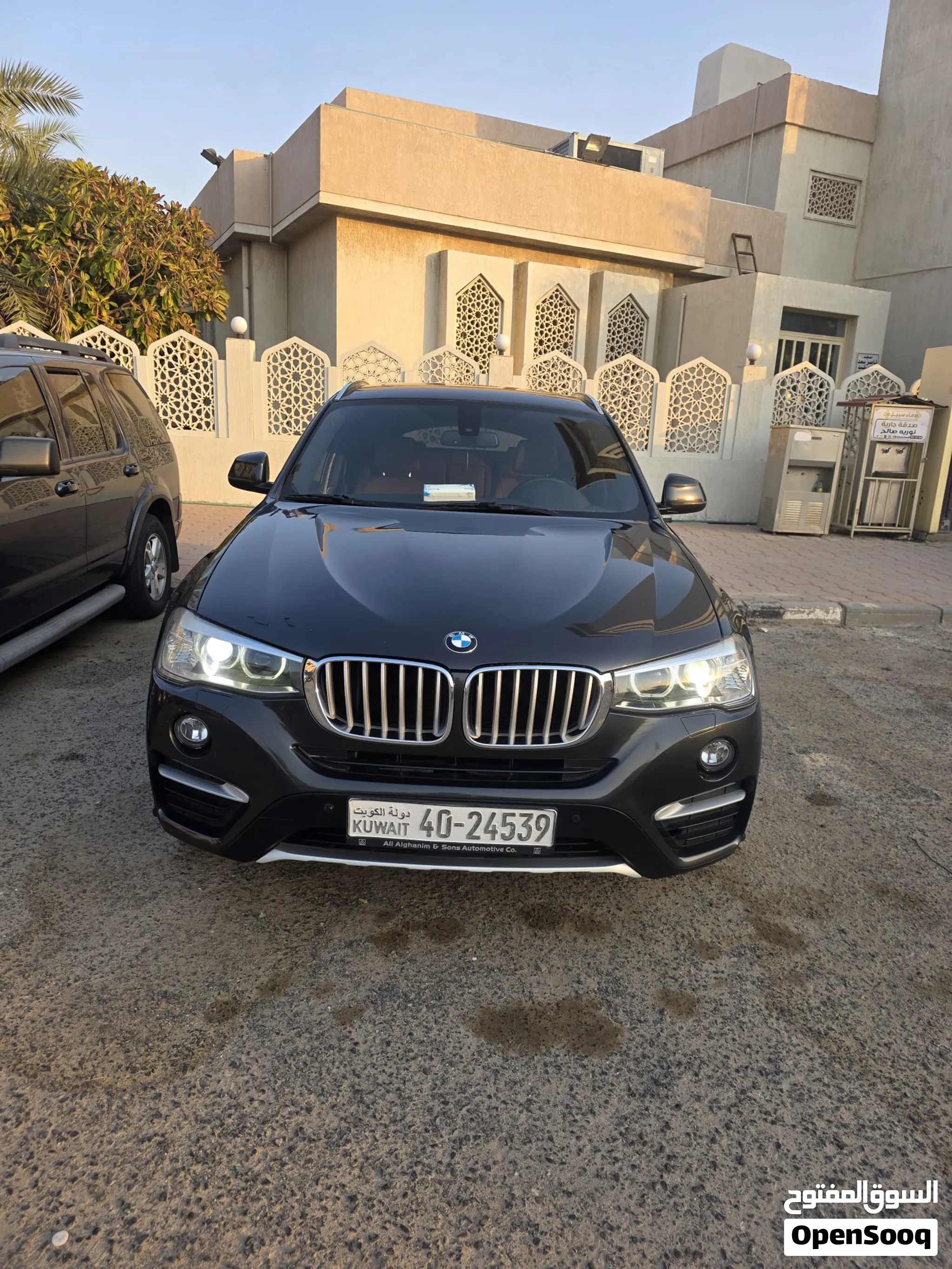 BMW X4 2016 شرط الفحص شصي مكينة جير عداد km 111200، شرط الفحص ،صبغ قطعتين. داخلية نظيفة.