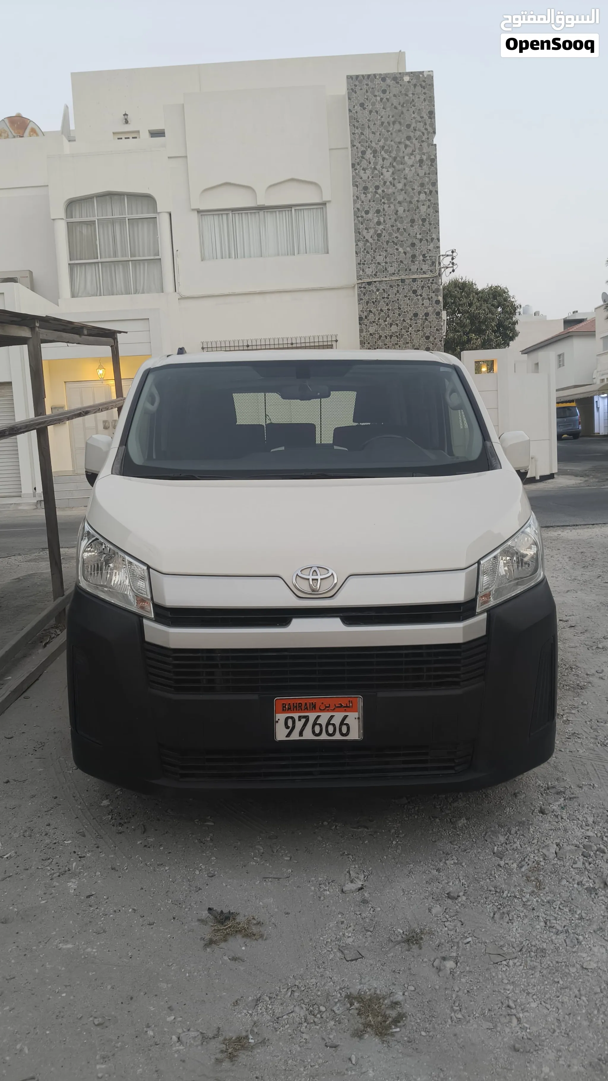 Excellent condition 2021 Toyota HIACE 3 STR DX PVAN STD ROOF 3.5L MT