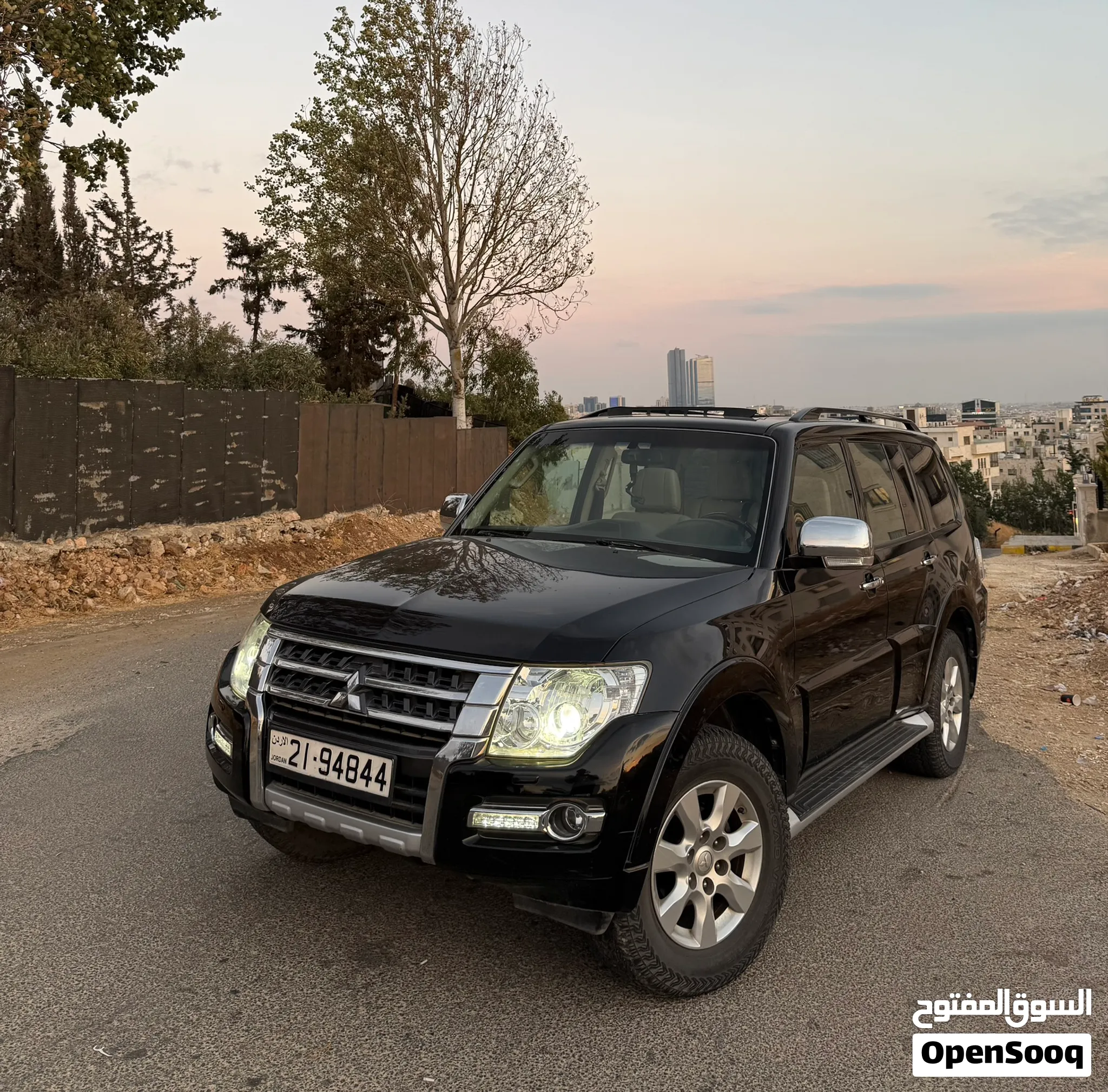 Mitsubishi Pajero 2016 GLS - 3500cc V6 ميتسوبيشي باجيرو 2016