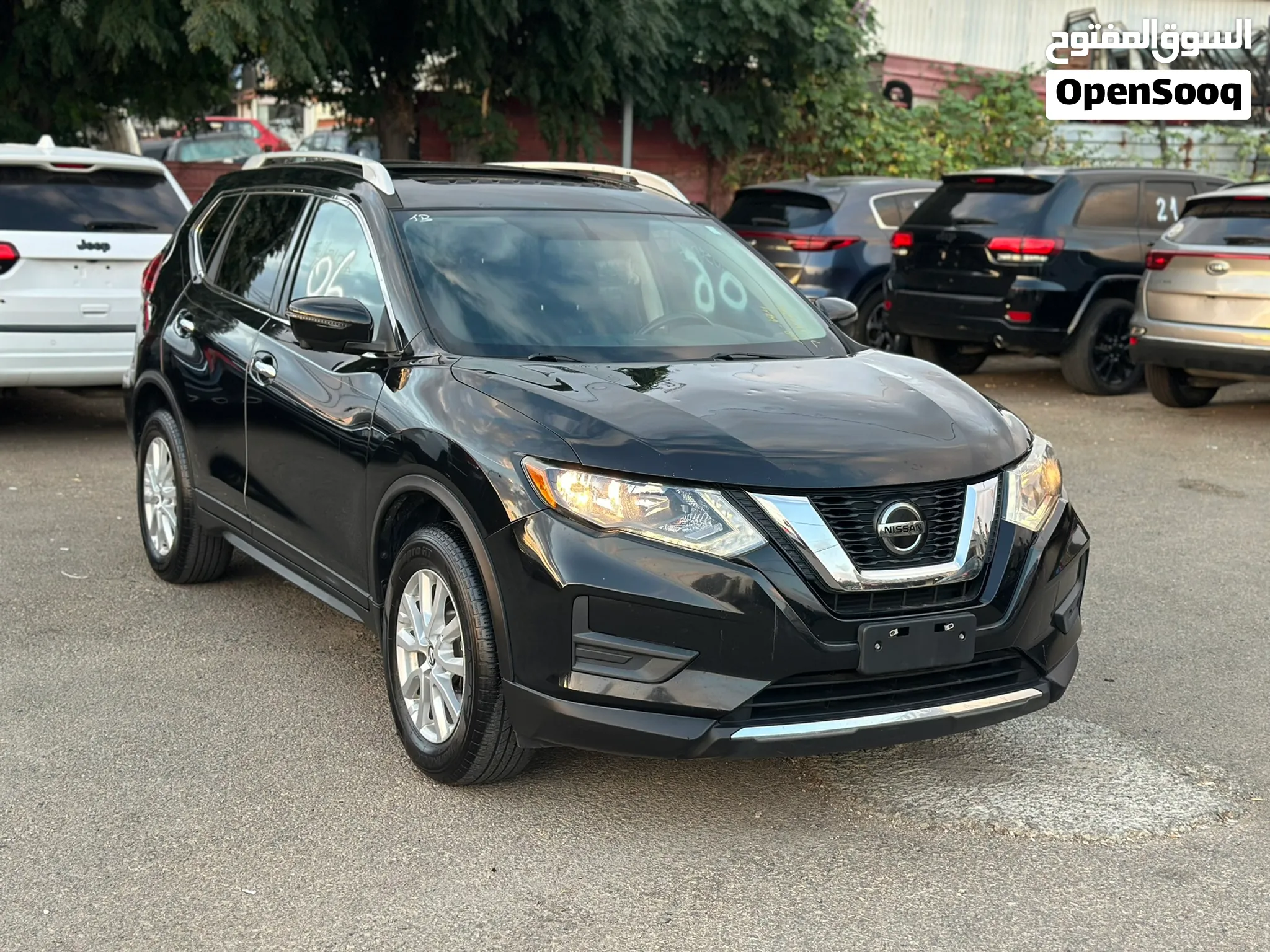 Nissan rogue-2018-4x4-clean