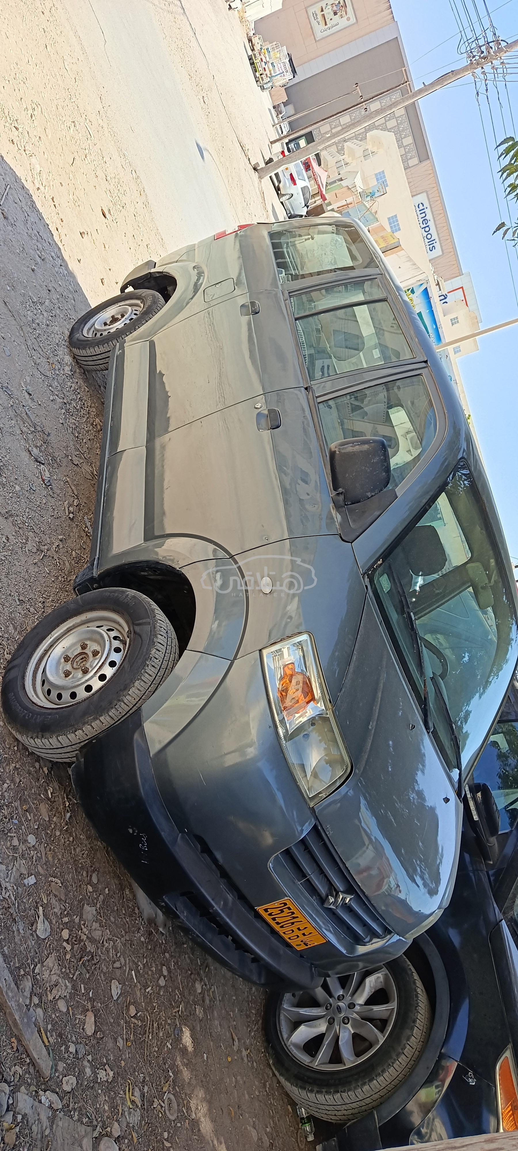 سوزوكى APV 2012 للبيع صلالة