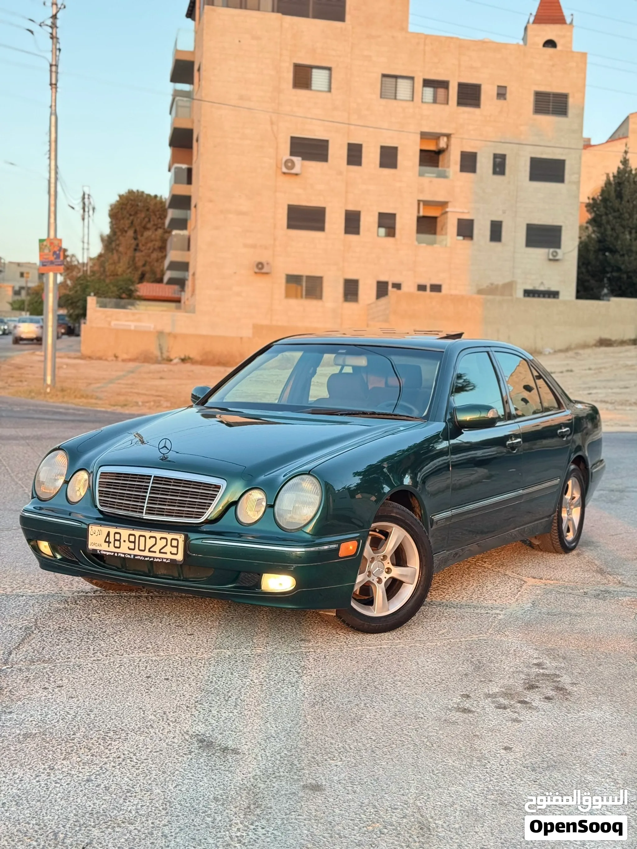 Mercedes Benz E200 قرش ونص الفحص دقات وقصعات فل كامل موديل 1999