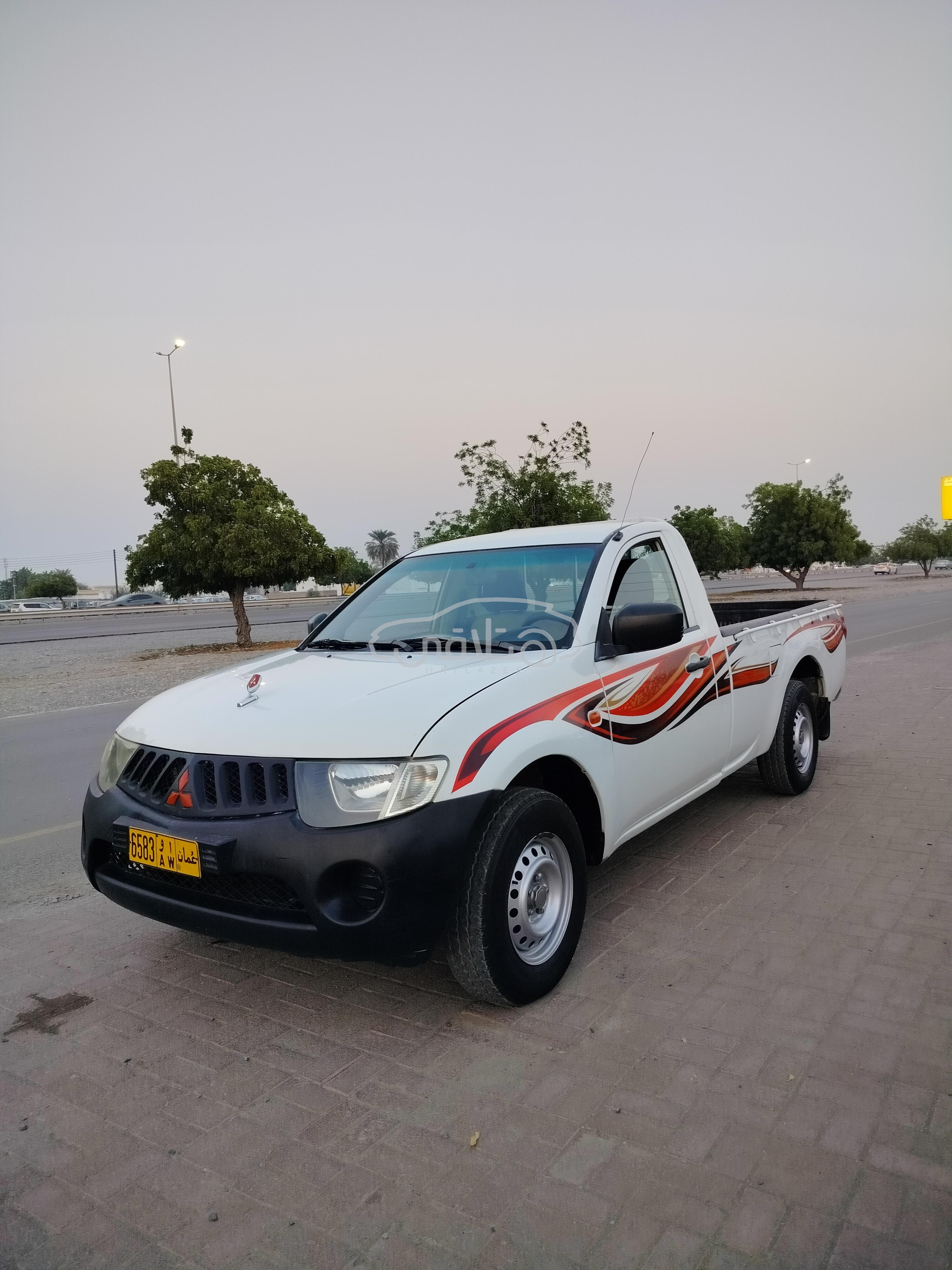 ميتسوبيشي L 200 2009 للبيع بركاء